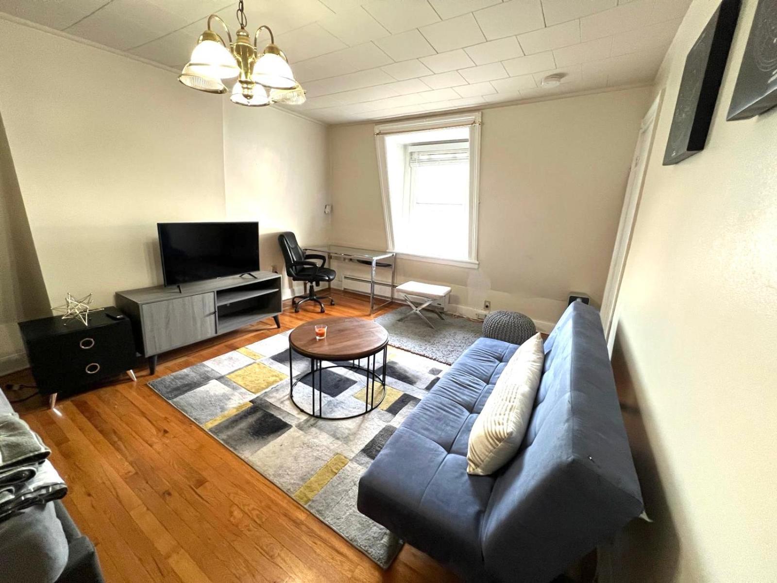 Guest house Cozy With Skyline. Easy Commute Midtown Manhattan.